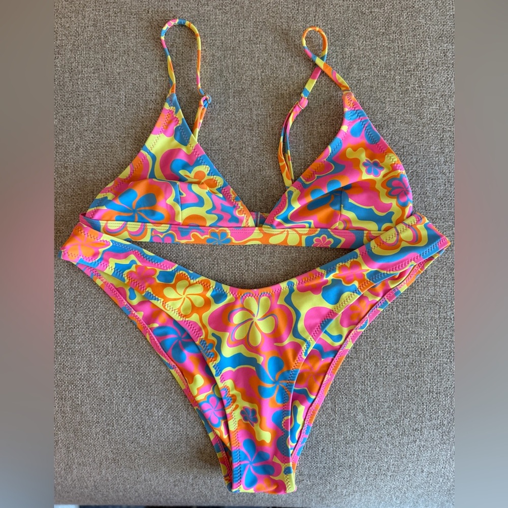 Kulani Kinis Multicolor Bikini - M Top L Bottom
